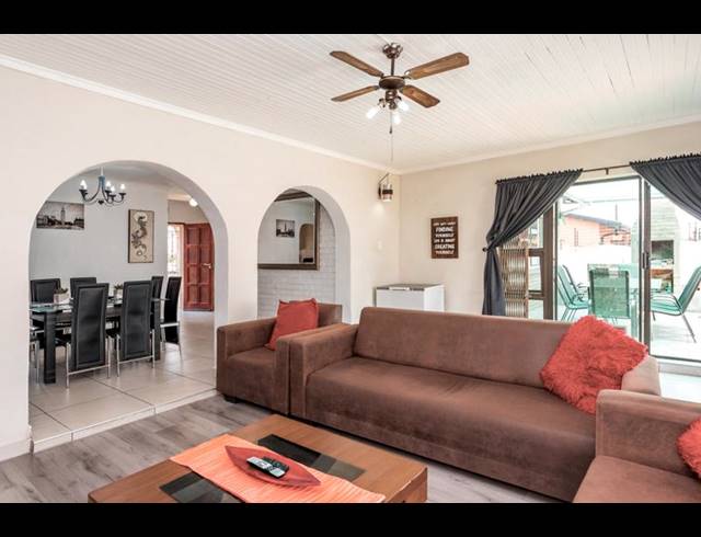 3 BEDROOM HOUSE FOR SALE IN KLOPPERPARK